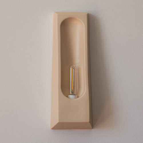 Applique contemporanea - ALCOVE SABLE - Violaine d'Harcourt - da interno / in ceramica / geometrica