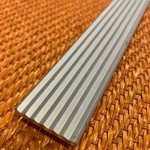 Profilo per gradini piatto - 660004     - ADESOL - in alluminio / antiscivolo