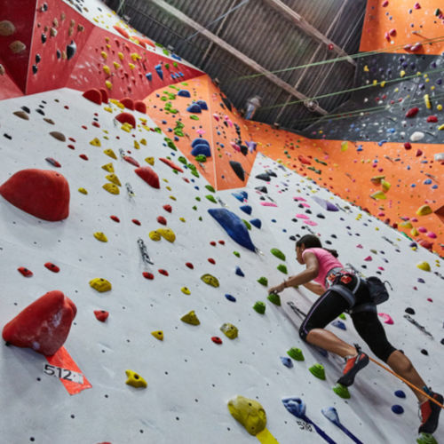 Parete d'arrampicata fissa - SPI Global Play - interattiva / per edifici pubblici / da esterno