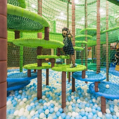 Struttura d'arrampicata per famiglie - SPI Global Play - con trampolino / da interno / modulare
