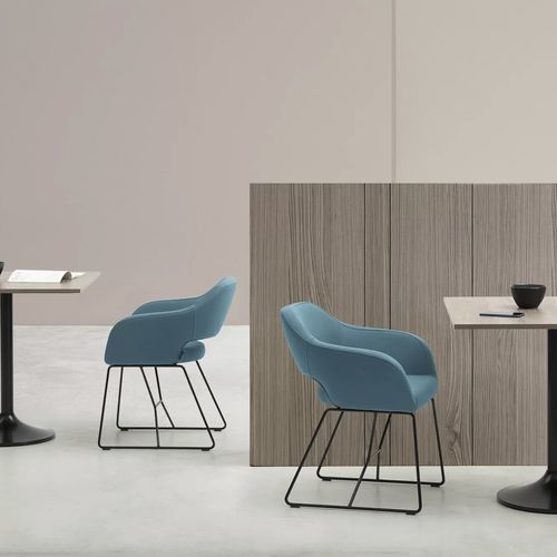 Sedia visitatore contemporanea - ATEM - TM Leader Contract - da interno / in tessuto / con supporto in legno