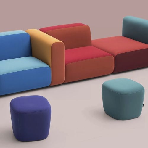 Pouf contemporaneo - SAGIR - TM Leader Contract - in poliuretano / quadrato / contract