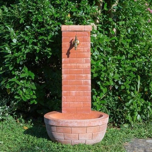 Fontana da giardino - con Base Tonda - cestenoli srl - a pavimento / in laterizio / contemporanea