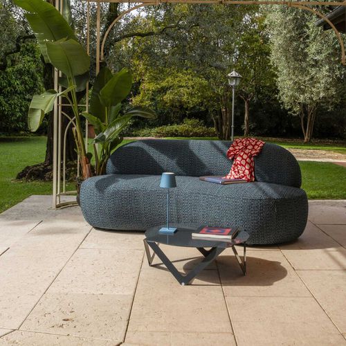 Divano contemporaneo - Doku - WOW ITALY - da esterno / in tessuto / con braccioli