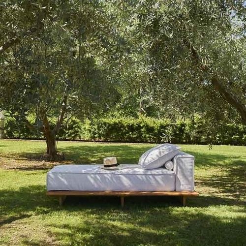 Dormeuse contemporanea - Geta - WOW ITALY - in tessuto / in iroko / con supporto in legno