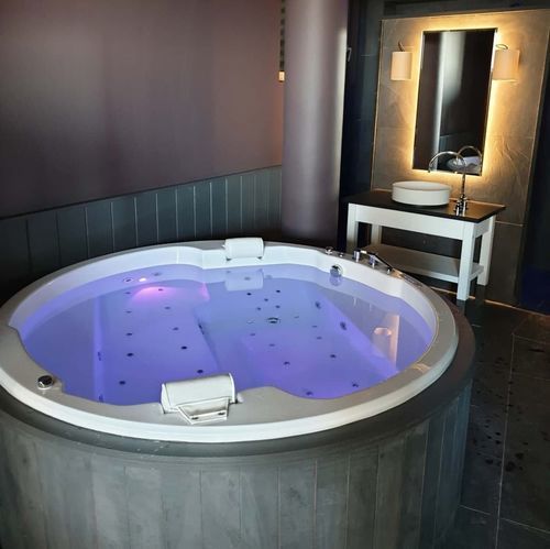 Vasca da bagno rotonda - VICE VERSA - Preti - da appoggio / ad uso professionale / medica