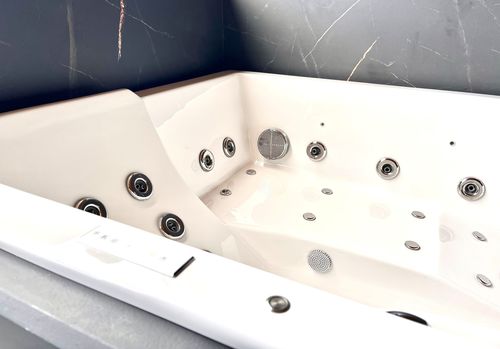 Vasca da bagno ad isola - DUOSPA - Preti - ad uso professionale / in acrilico / contemporanea