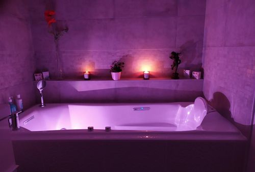 Vasca da bagno ad uso professionale - OPUS - Preti - in acrilico / contemporanea / idromassaggio