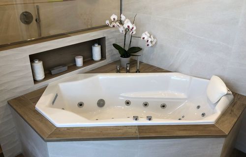 Vasca da bagno d'angolo - ADAGIO 170 - Preti - da appoggio / ad uso professionale / in composito