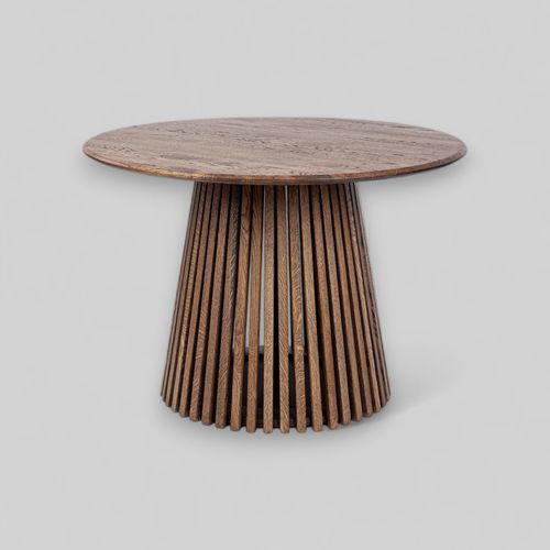 Tavolo contemporaneo - OREO - Meubles des Carpates - in rovere / con supporto in quercia / rotondo