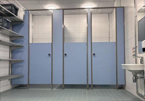 Parete divisoria per bagni in HPL - LTT KINDERGARTEN - Eltete Oy - in laminato ad alta pressione