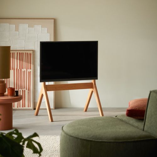 Supporto per TV da terra contemporaneo - LENA - TICKET FOR THE MOON - mobile / in rovere / in legno massiccio