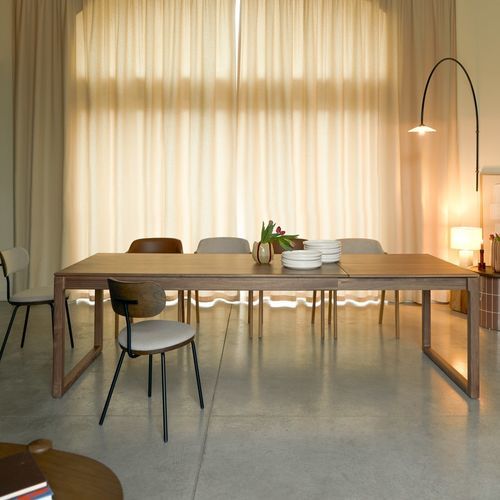 Tavolo da pranzo contemporaneo - ARTO - Tikamoon - in legno massiccio / in noce / con supporto in noce