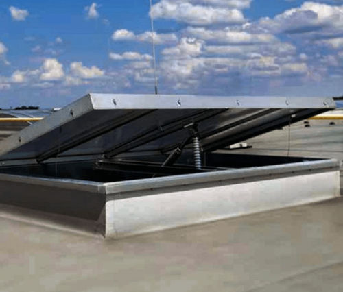 Lucernario per tetto - VENTILIGHT® - Skyshade - per copertura metallica / per strutture in calcestruzzo / con sistemi di evacauzione fumi