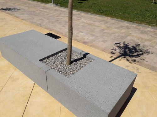 Panca per spazi pubblici contemporanea - KI series - RYM URBAN FURNITURE, S.L. - in calcestruzzo / senza schienale / senza braccioli