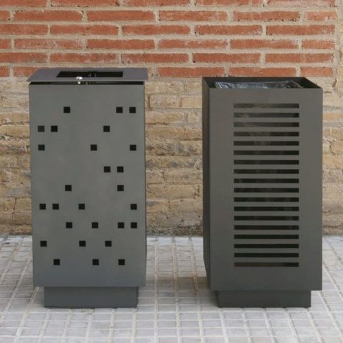 Portarifiuti pubblico - SQUARE series  - RYM URBAN FURNITURE, S.L. - in metallo / con portacenere integrato / con coperchio