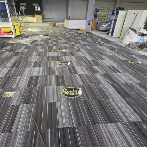 Moquette bouclé - LINEAL  - Casino Carpets S.L. - in nylon / contract / a righe