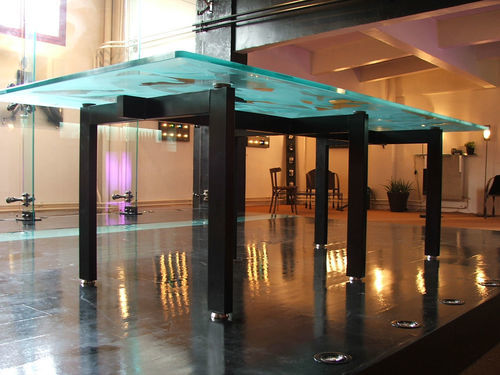 Tavolo contemporaneo - Infiniglass - in vetro / in vetro sabbiato / in vetro temprato