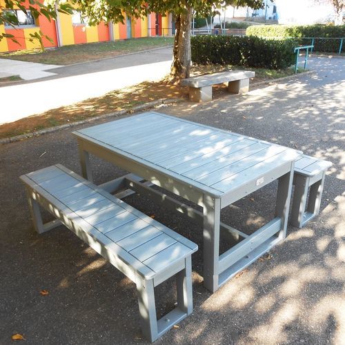Tavolo da picnic contemporaneo - VONNE - Urban'Ex - in materiale riciclato / rettangolare / 100% riciclato