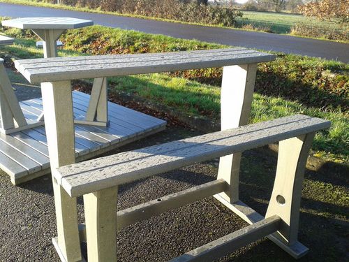 Tavolo alto contemporaneo - Urban'Ex - in materiale riciclato / lineare / 100% riciclabile