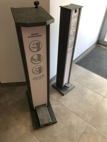 Distributore di gel igienizzante a pavimento - CLM-23 - Urban'Ex - senza contatto / in acciaio / professionale