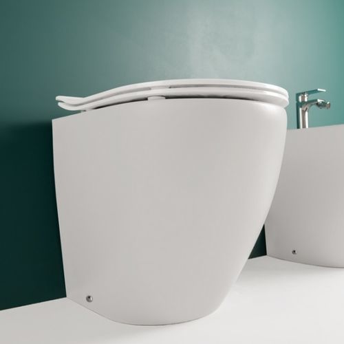 WC da appoggio - COVER - Ceramica Althea - in ceramica / per uso residenziale / allungato