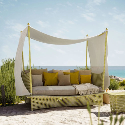 Divano contemporaneo - DAYDREAM - DEDON GmbH - in tessuto / a baldacchino / giallo