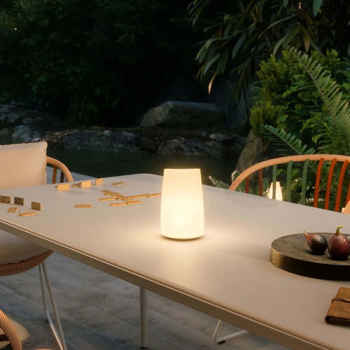 Lampada da tavolo - OMBII  - DEDON GmbH - in polietilene rotostampato / in PE / design