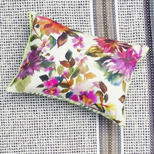 Cuscino da esterno - MANCHU  - DESIGNERS GUILD - rettangolare / con motivi floreali / in tessuto