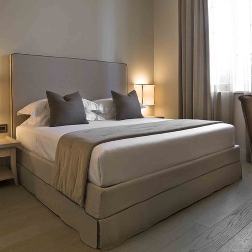 Letto matrimoniale - BALMAIN - VILLEVENETE BY GATTI - design / imbottito / con testiera imbottita