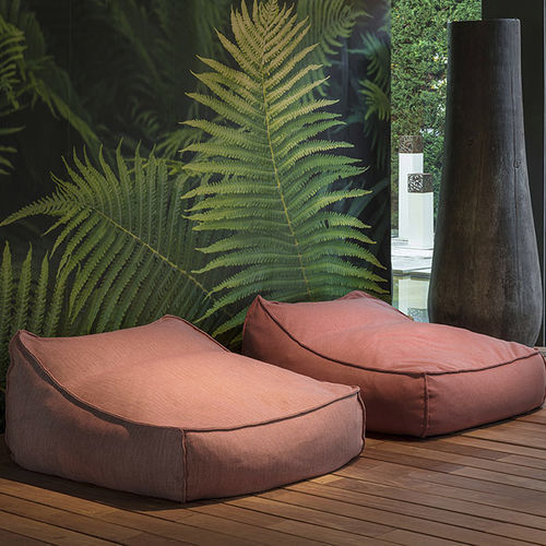 Pouf design - WEST CAY - VILLEVENETE BY GATTI - in tessuto / in legno / rettangolare