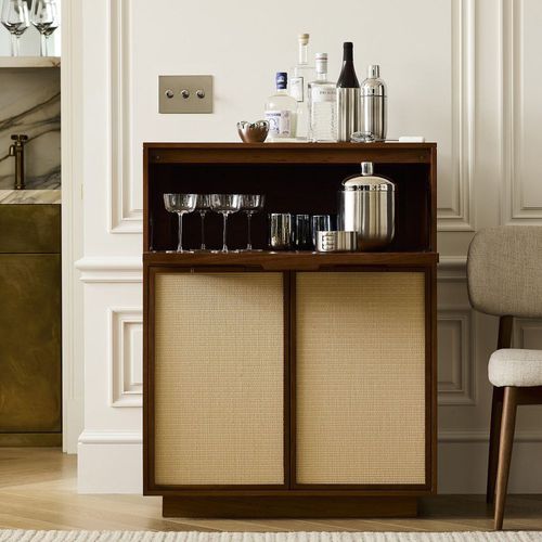 Mobile bar contemporaneo - Douglas Tatami - West Elm - impiallacciato in legno / in acacia / con sportello battente
