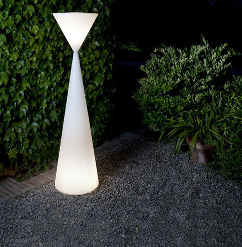 Colonna luminosa contemporanea - FRIDA - METALARTE - in polietilene / da esterno