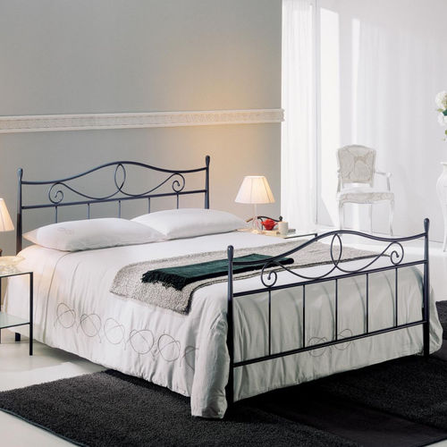 Letto matrimoniale - BOTTICELLI - INGENIA CASA - classico / con testiera / con base contenitore