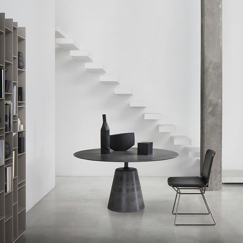 Tavolo contemporaneo - ROCK  - MDF Italia - in rovere / in noce / in legno laccato