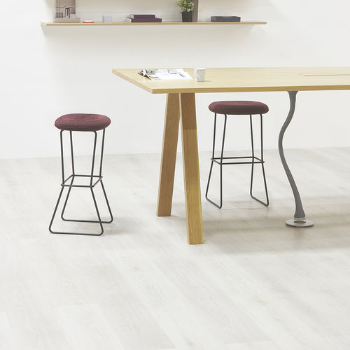 Sgabello da bar contemporaneo - CARAVITE - Nienkamper - in schiuma di poliuretano / con supporto in metallo / cantilever