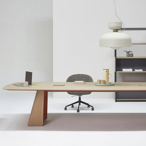 Tavolo da conferenza contemporaneo - MOSS COLLECTION - Nienkamper - in legno / con supporto in legno / rettangolare