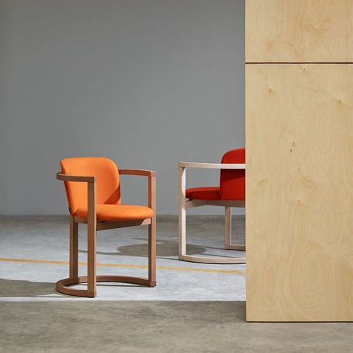 Poltrona contemporanea - STIR - CAPDELL - in tessuto / in rovere / grigia