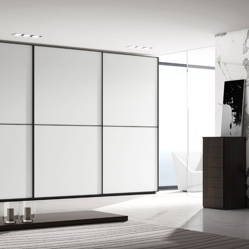 Armadio contemporaneo - MIX BLANCO MATE - MUEBLES DOCA - in vetro laccato / a porte scorrevoli