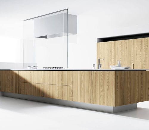 Cucina contemporanea - BARNA TINT XARMER ENT NAT - MUEBLES DOCA - impiallacciata in legno / con isola / con maniglia integrata