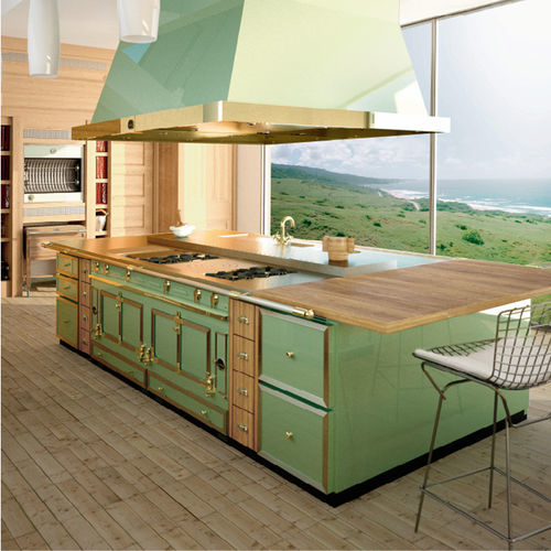 Isola cucina in legno - LA CORNUE - attrezzata / con piastra di cottura / su misura