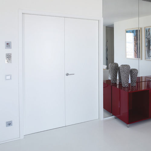 Porta da interno - FLAT - CARRE furniture - in legno / battente / senza vetri