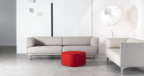 Divano contemporaneo - APOLUNA : EJ 400 - Erik Jørgensen - in tessuto / con cuscino rimovibile / bianco