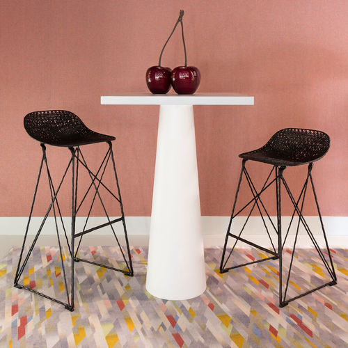 Sgabello da bar contemporaneo - Carbon  - moooi - in plastica / con supporto in metallo / a slitta