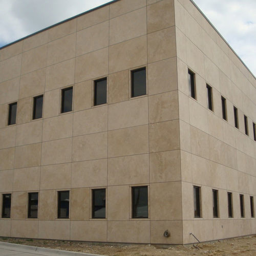 Rivestimento di facciata in pannelli - GASCOGNE BEIGE  - Stone panels - in calcare / finitura naturale / aspetto pietra