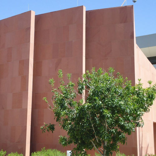 Rivestimento di facciata in pannelli - AGRA RED - Stone panels - in gres / levigato / di grande formato