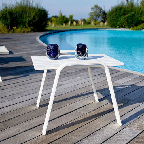 Tavolino basso contemporaneo - Panarea - Unopiù - in alluminio / con supporto in alluminio / rettangolare