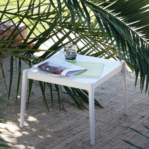 Tavolino basso contemporaneo - LUCE - Unopiù - in gres / con supporto in alluminio / quadrato