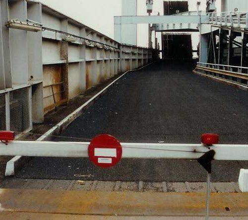 Pavimento in resina epossidica - GRIP NT - HIMFLOOR - industriale / per strada / per parcheggio