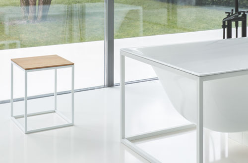 Sgabello contemporaneo - BetteLux Shape Stool - Bette GmbH & Co. KG - in legno / con supporto in acciaio verniciato a polvere / nero